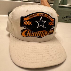 Vintage New Era Dallas Cowboys SnapBack.